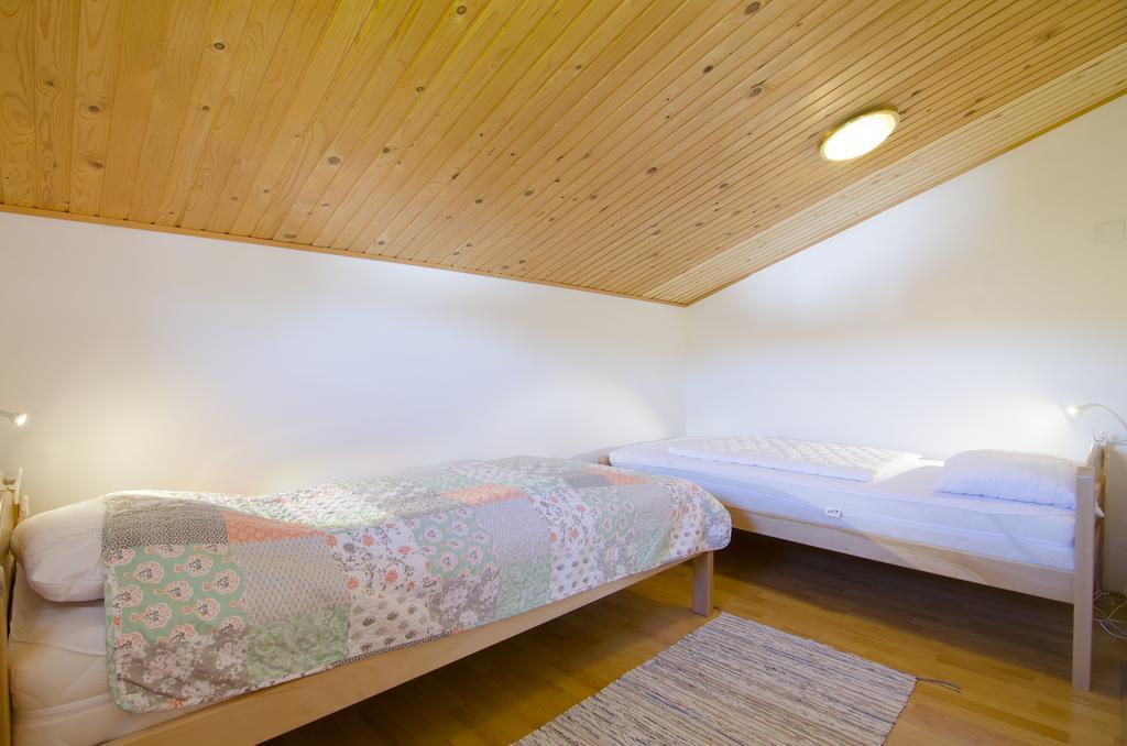 Aura Guesthouse Любляна Экстерьер фото