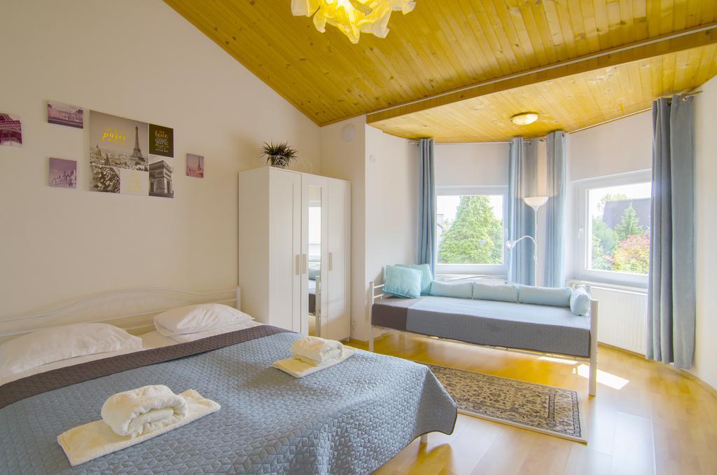 Aura Guesthouse Любляна Экстерьер фото